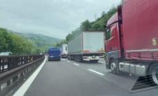 Autostrada del Brennero, serpentone di tir lungo 100 km verso Nord