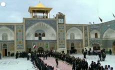Iran, migliaia di persone al corteo funebre di Raisi a Qom