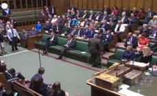 Gb, deputato Tory torna dopo le amputazioni: tributo della Camera dei Comuni
