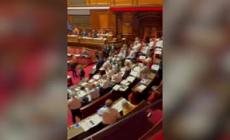 Premierato, ancora tensione al Senato: l'opposizione si toglie la giacca