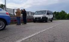 Donna caduta da un cavalcavia sulla A4: e' stata uccisa