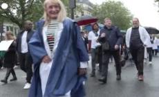 Francia, farmacisti in sciopero manifestano a Parigi