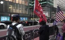 New York, Trump di ritorno dopo la condanna nel caso pornostar