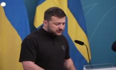Zelensky: "Mosca prepara provocazioni ai confini baltici"