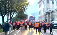 Festa Atalanta, in 40 mila al corteo con il bus scoperto