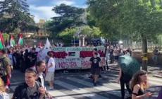 Roma, scontri tra studenti e polizia con petardi e lacrimogeni