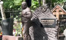 San Pietroburgo, una statua di Prigozhin nel cimitero in cui e' sepolto