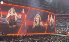 Lione, fan in delirio per il concerto di Taylor Swift