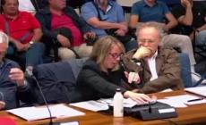 Cita la Costituzione "anti-fascista", consigliera del Pd insultata