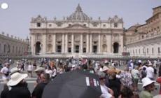 Il Papa: "Gaza e' stremata, nessuno impedisca gli aiuti"