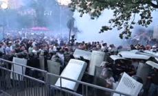 Armenia, decine di feriti durante una protesta antigovernativa