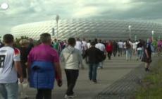 Euro 2024, i tifosi di Germania e Scozia arrivano allo stadio