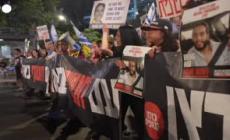 Migliaia in strada a Tel Aviv per protestare contro il governo