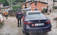 Fiumi, preoccupazione in Emilia: l'Arda rischia di tracimare nel Piacentino. Crolla un ponte nel Modenese, isolato un allevamento di cani 