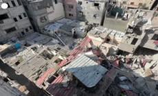 Gaza, macerie e case distrutte nel campo profughi di Maghazi