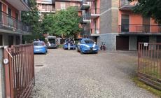 Bimbo di 18 mesi cade dal quarto piano a Pavia, è grave