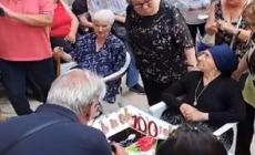I 100 anni di Regina Stella, festa per la piu' anziana di Scanno
