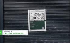 "Ce l'ho, ce l'ho, mi manca", la crisi delle edicole in uno spettacolo