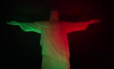 Mattarella a Rio, il Cristo redentore illuminato col tricolore