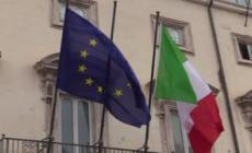 Roma, Costa arriva a piedi a palazzo Chigi per l'incontro con Meloni