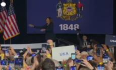 Harris, "Trump vuole riportare indietro il Paese"