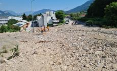 Frana con un fronte di circa 200 metri blocca una strada in Trentino