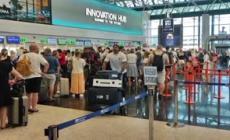 Jacobs in partenza per Parigi, selfie in aeroporto a Fiumicino