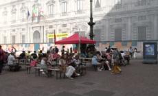 Milano, presidio SMS in Comune: "Amministrazione dimentica zone popolari"