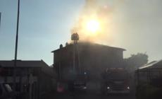 Maxi rogo di sterpaglie a Roma, quattro feriti gravi