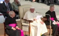 Il Papa: "Non sono le leggi restrittive a salvare i migranti"