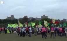 Clima: Gran Bretagna, manifestazione degli attivisti di Extinction Rebellion a Windsor