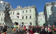 Russia, l'omaggio di Mosca alle vittime del massacro della scuola di Beslan