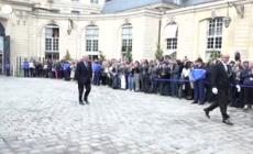 Francia, Michel Barnier arriva a Palazzo Matignon