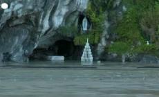 Maltempo in Francia, allagata e chiusa la grotta del santuario di Lourdes