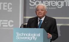 Mattarella: "Servono risorse per restare competitivi e fondi per la scuola"