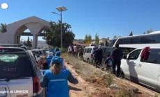 Libano, fuga dagli attacchi israeliani: la popolazione ripara in Siria