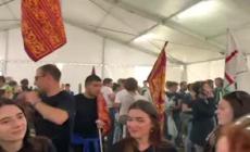 Pontida, cori anti Tajani dei giovani della Lega