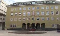 Vernice rossa davanti al Consiglio Provinciale di Bolzano, forse per 7 ottobre