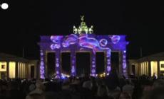 Berlino si illumina per il 20esimo anniversario del "Festival delle luci"
