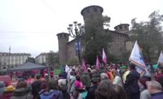 Torino, presidio delle famiglie Arcobaleno sotto la Prefettura