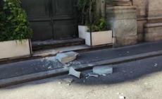 Roma, crolla porzione della facciata della basilica di San Giacomo a via del Corso