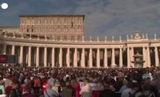 Angelus, il Papa ai fedeli: "State aiutando gli abitanti di Valencia?"