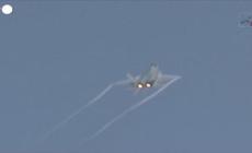 Cina, l'aereo da caccia stealth J-35A debutta all'airshow di Zhuhai