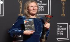 La scrittrice britannica Samantha Harvey vince il Booker Prize