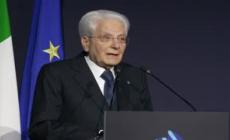 Mattarella: "Non affidarsi al web come se fosse medico di fiducia"