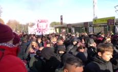 Calcio, la protesta dei tifosi del Torino contro la presidenza Cairo