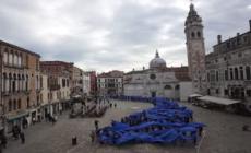 Venezia, 'onda umana' contro la violenza di genere