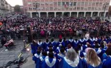 Torino, gospel in piazza per l'inizio delle celebrazioni natalizie