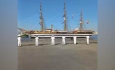 L'Amerigo Vespucci arriva al porto di Karachi in Pakistan