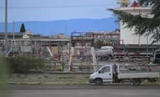 Calenzano, i rilievi dei vigili del fuoco nel luogo dell'incidente